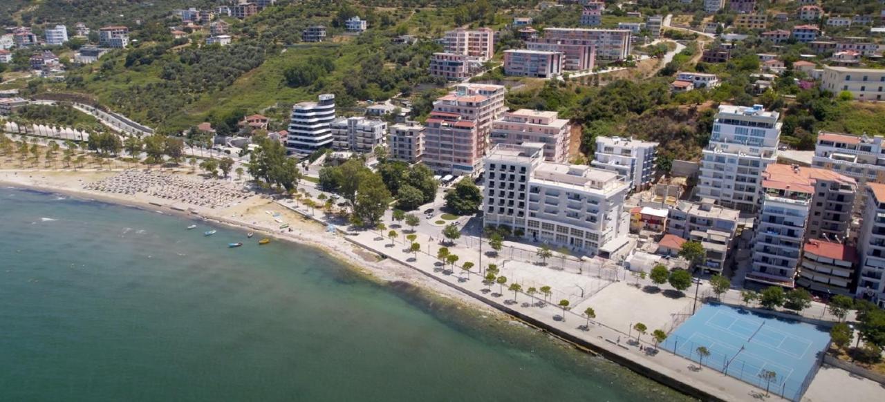 H&M Hotel Vlore Exterior photo