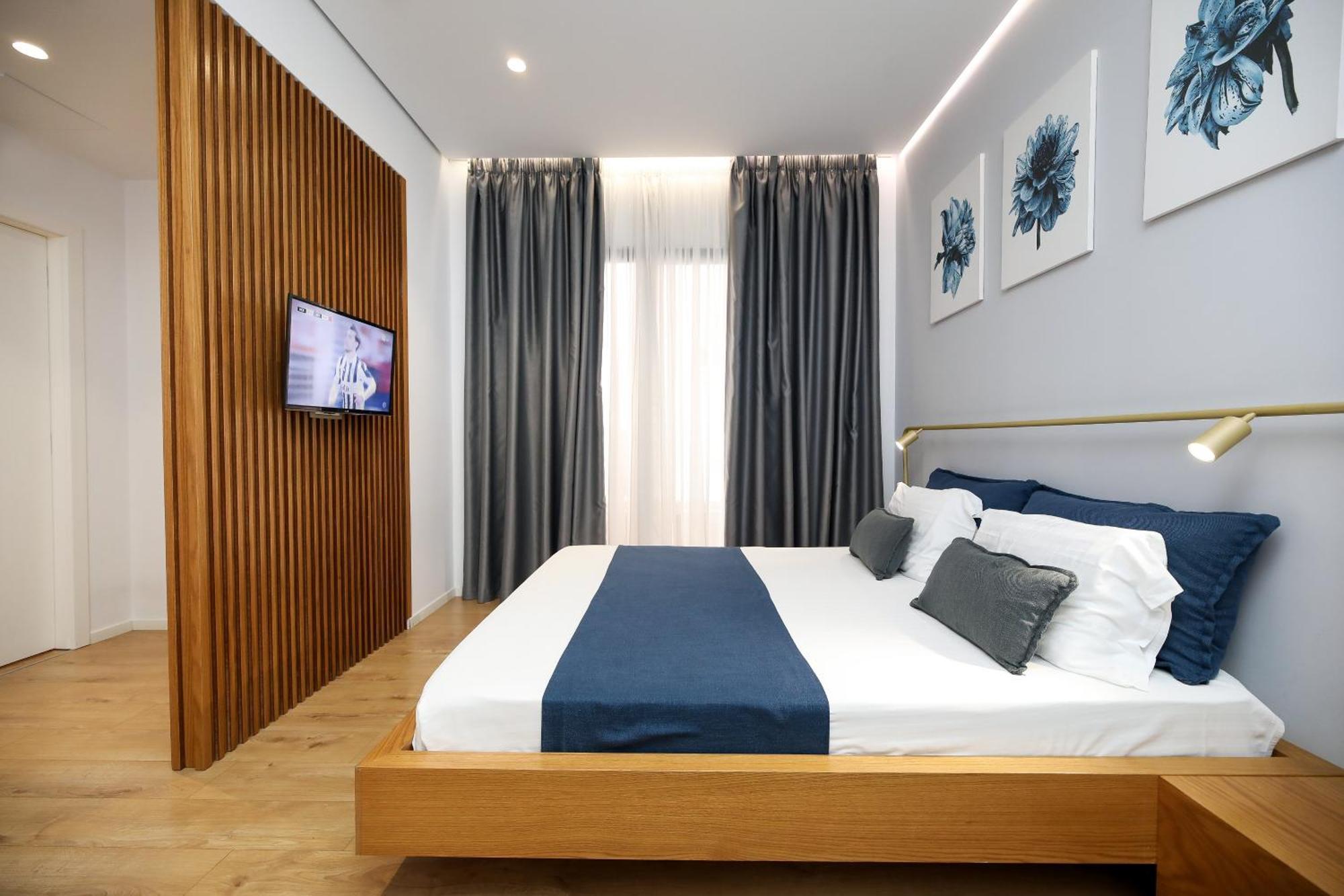 H&M Hotel Vlore Exterior photo